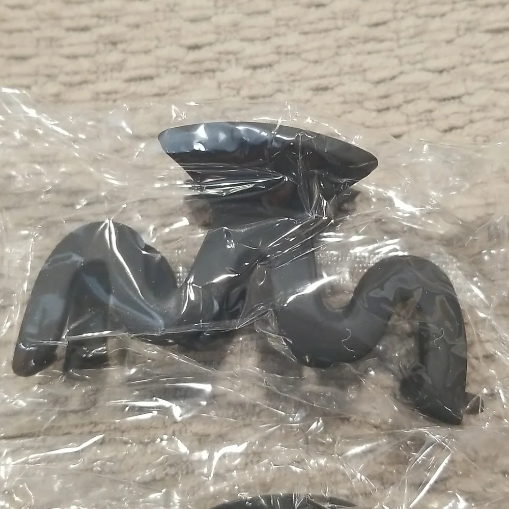 Hair Clips - Picture 3 of 4